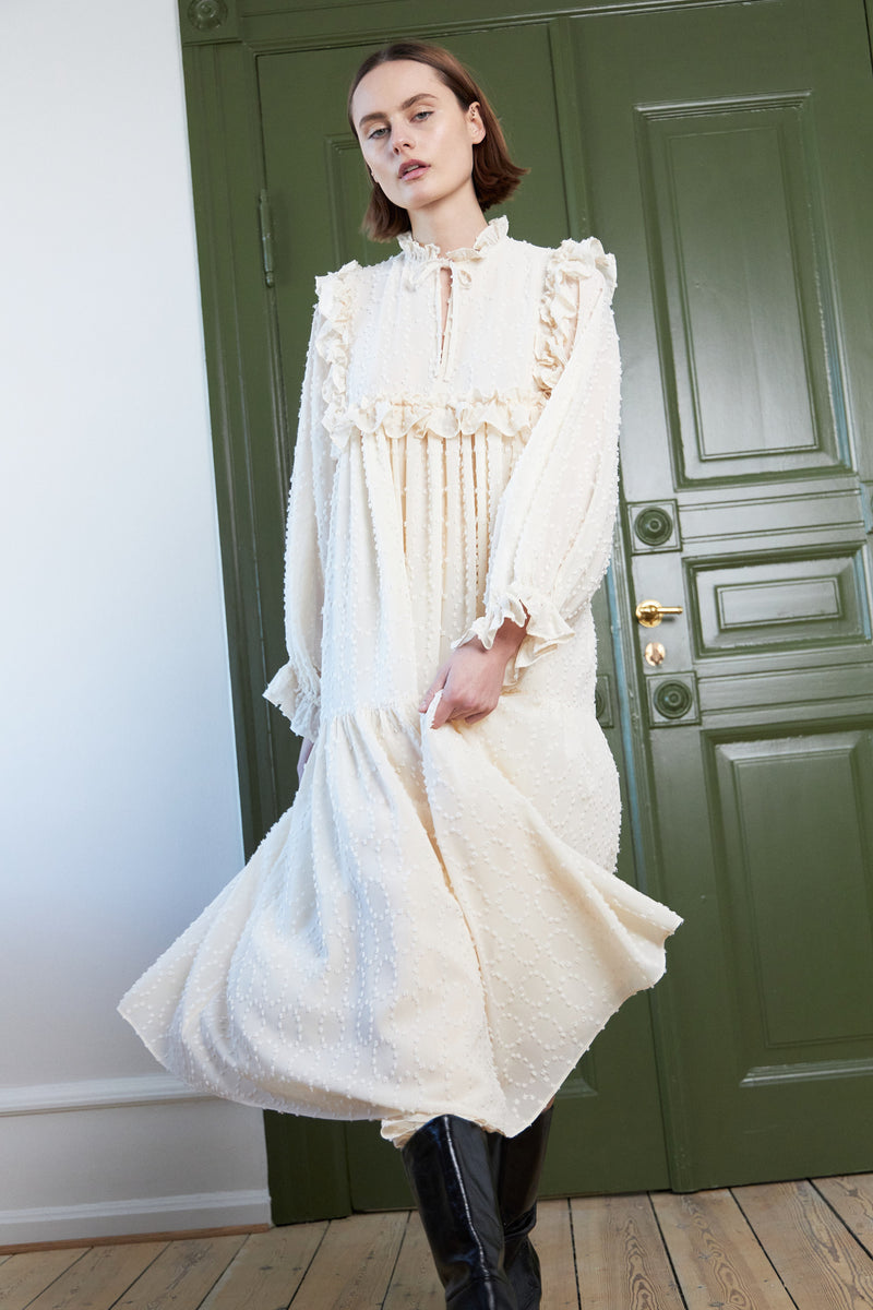 Stella Nova Midi dress with flounce at chest Dress 030 Vanilla