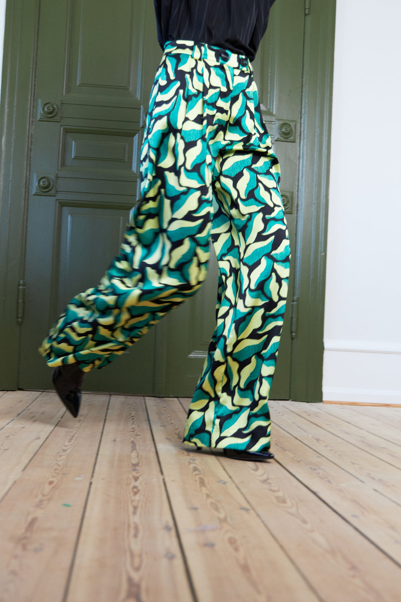 Stella Nova Hammered silk pants with print Pants 507 Flower Mix